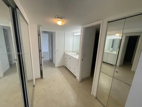 3731 N Country Club Drive Aventura FL 33180