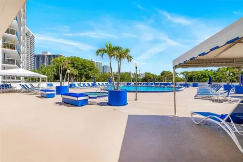 3731 N Country Club Drive Aventura FL 33180