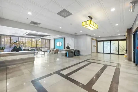 3731 N Country Club Drive Aventura FL 33180