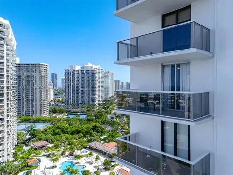 3731 N Country Club Drive Aventura FL 33180