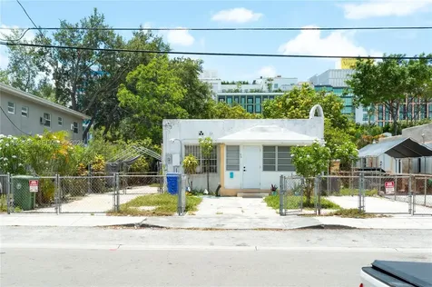 36 NW 32nd Street Miami FL 33127