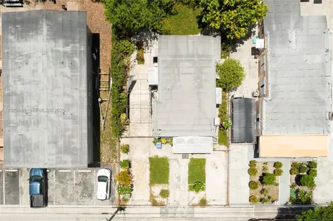 36 NW 32nd Street Miami FL 33127