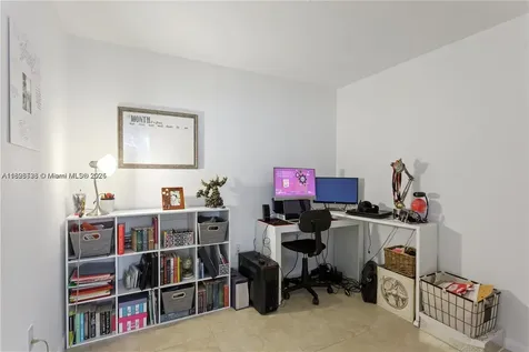 253 NE 2nd Street Miami FL 33132