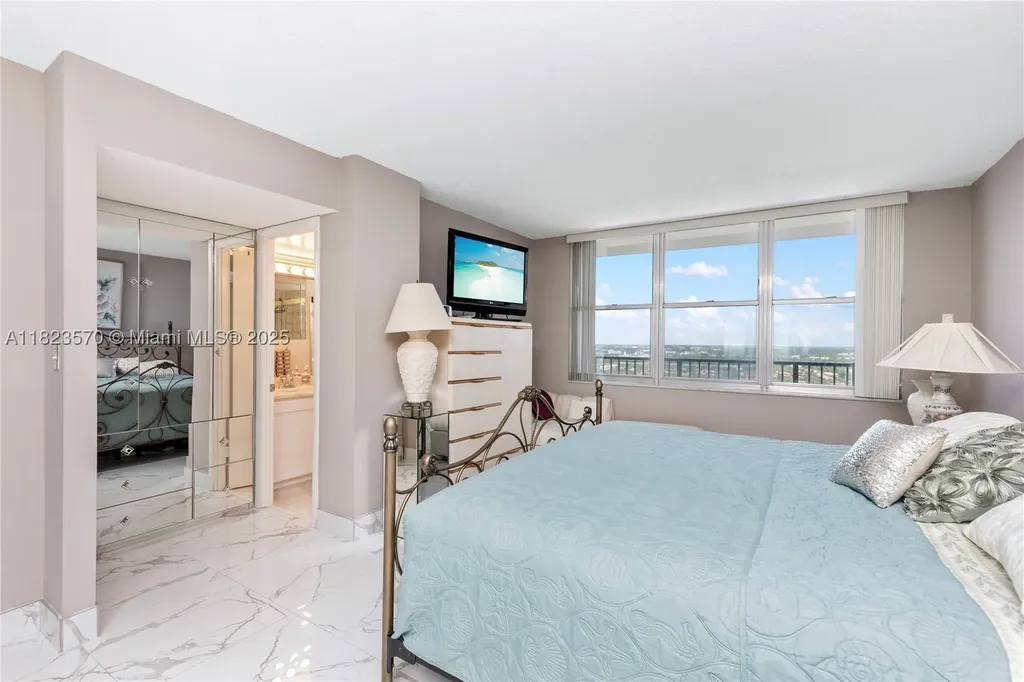 2101 S Ocean Drive Hollywood FL 33019