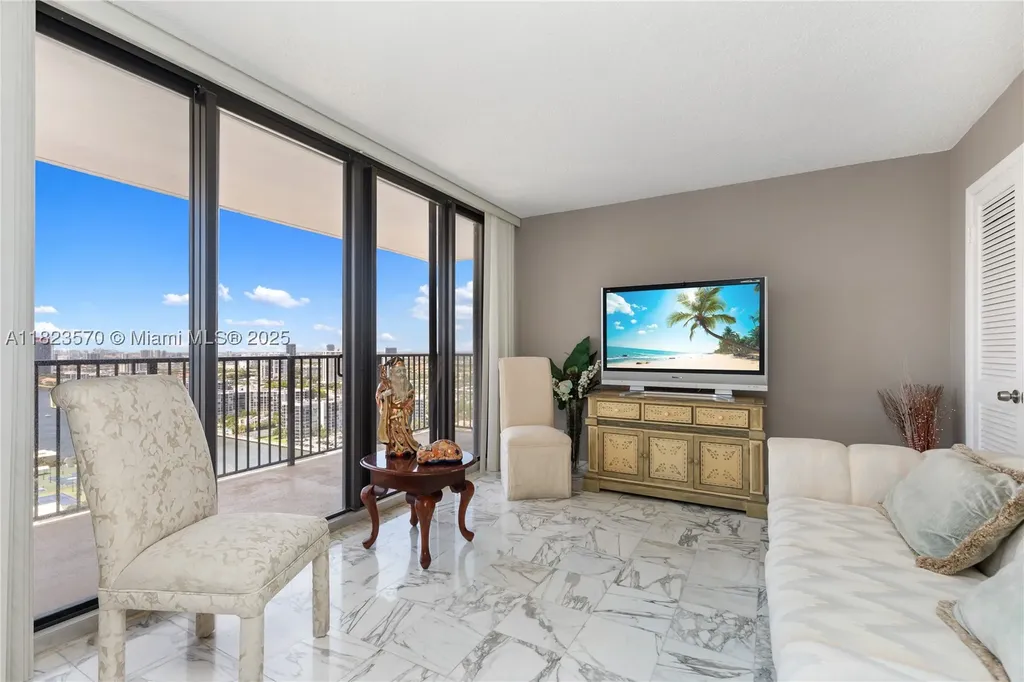 2101 S Ocean Drive Hollywood FL 33019