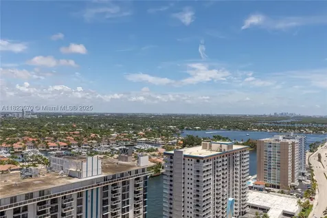 2101 S Ocean Drive Hollywood FL 33019