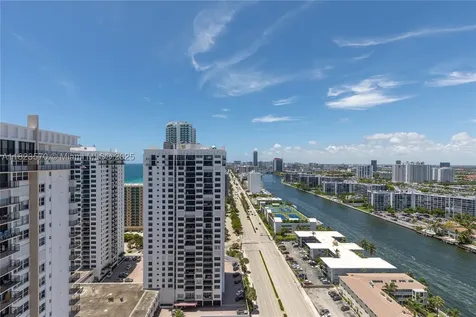 2101 S Ocean Drive Hollywood FL 33019