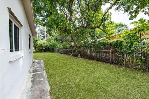 3841 NW 7th Court Lauderhill FL 33311