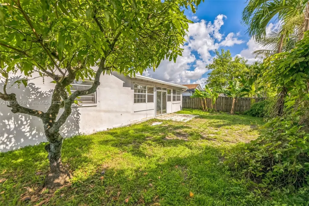 22226 SW 62nd Avenue Boca Raton FL 33428