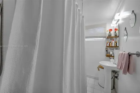 1580 SW 6th Street Miami FL 33135