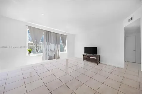 1580 SW 6th Street Miami FL 33135