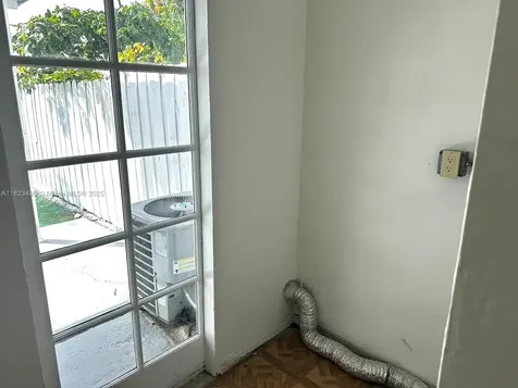6881 W 16th Drive Hialeah FL 33014