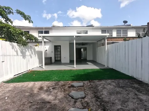 6881 W 16th Drive Hialeah FL 33014