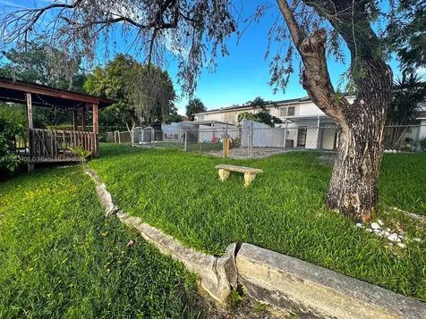 6881 W 16th Drive Hialeah FL 33014