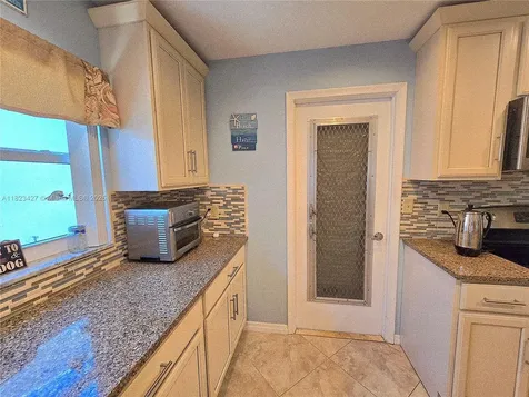 1711 SW 22nd Street Boynton Beach FL 33426