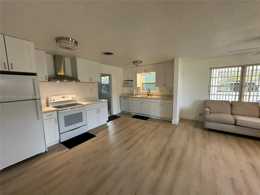 201 E 28th Street Riviera Beach FL 33404