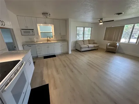 201 E 28th Street Riviera Beach FL 33404