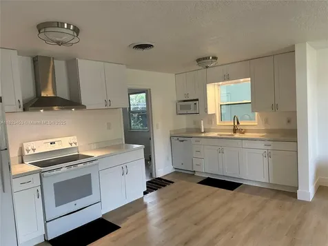 201 E 28th Street Riviera Beach FL 33404