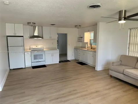 201 E 28th Street Riviera Beach FL 33404