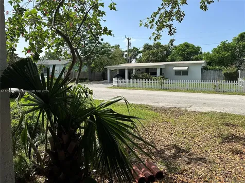 201 E 28th Street Riviera Beach FL 33404