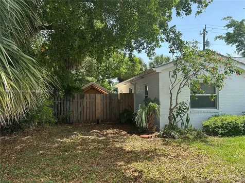 201 E 28th Street Riviera Beach FL 33404