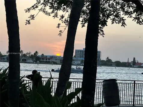 201 E 28th Street Riviera Beach FL 33404