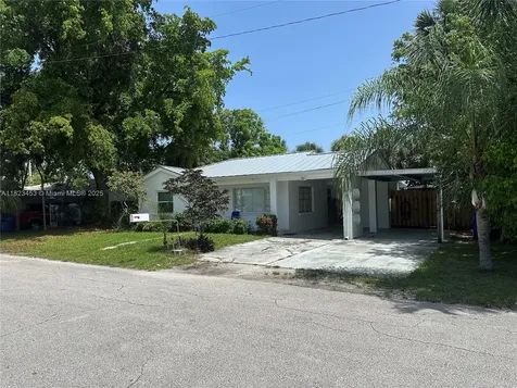 201 E 28th Street Riviera Beach FL 33404