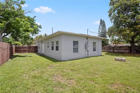 5900 SW 62nd Terrace South Miami FL 33143