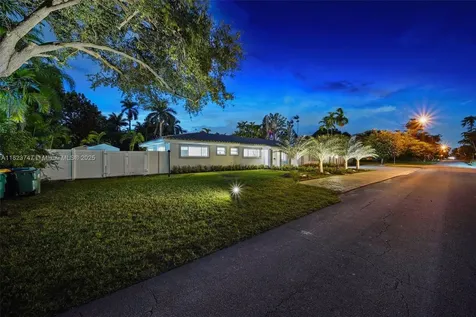 11530 NE 7th Avenue Biscayne Park FL 33161