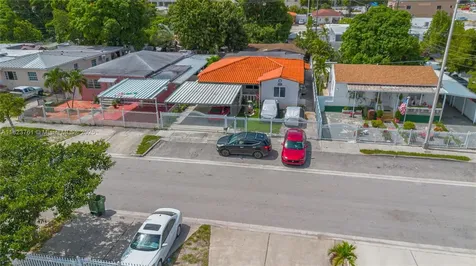 359 E 19th Street Hialeah FL 33010