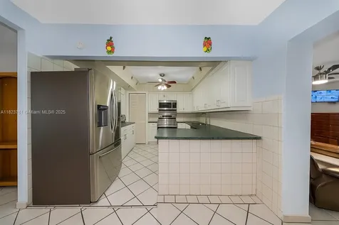 359 E 19th Street Hialeah FL 33010