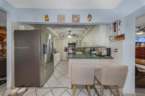 359 E 19th Street Hialeah FL 33010