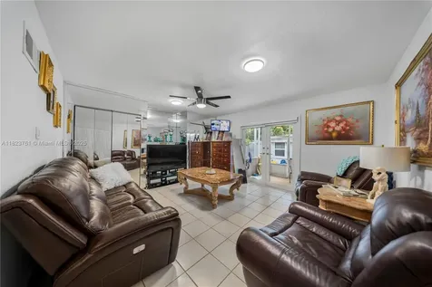359 E 19th Street Hialeah FL 33010
