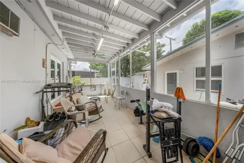 359 E 19th Street Hialeah FL 33010