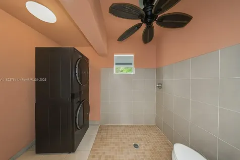 359 E 19th Street Hialeah FL 33010