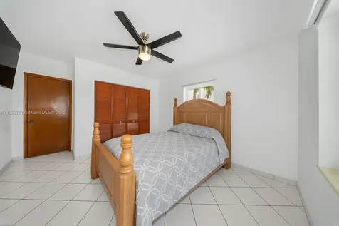 359 E 19th Street Hialeah FL 33010