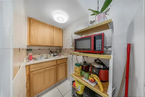 359 E 19th Street Hialeah FL 33010