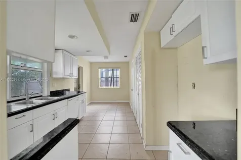 7504 Grant Street Hollywood FL 33024