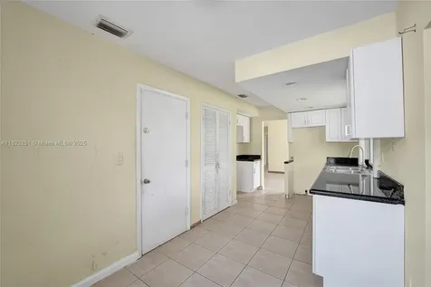 7504 Grant Street Hollywood FL 33024
