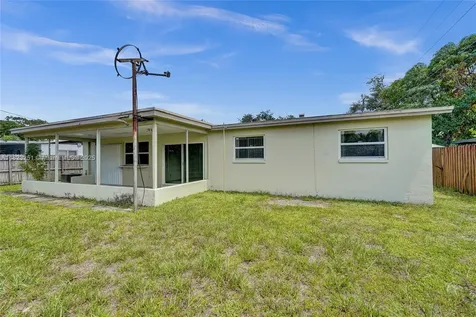 7504 Grant Street Hollywood FL 33024
