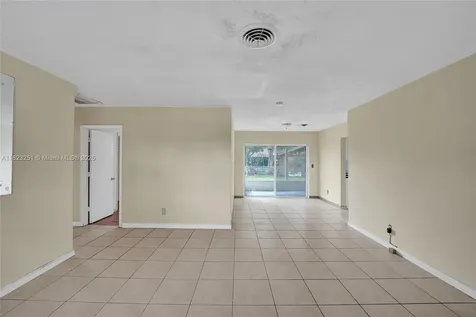 7504 Grant Street Hollywood FL 33024