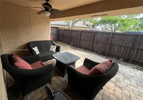 9211 Chelsea Drive N Plantation FL 33324