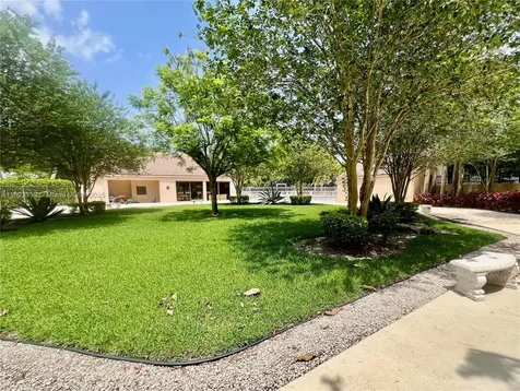 9211 Chelsea Drive N Plantation FL 33324