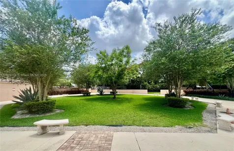 9211 Chelsea Drive N Plantation FL 33324