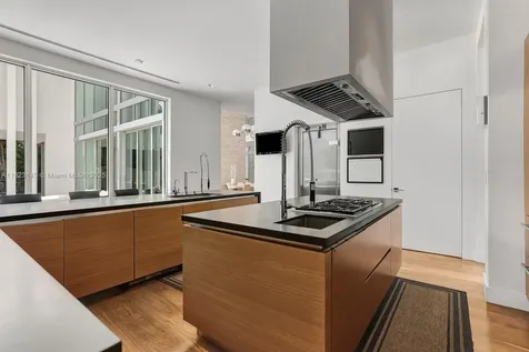 30 Palm Avenue Miami Beach FL 33139
