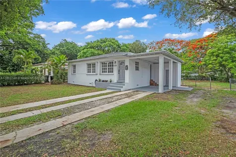 6120 NW 40th Street Virginia Gardens FL 33166