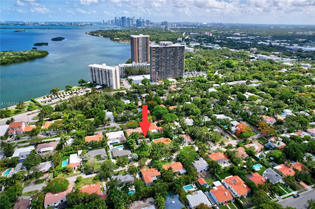 866 NE 72nd Street Miami FL 33138