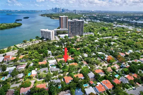 866 NE 72nd Street Miami FL 33138
