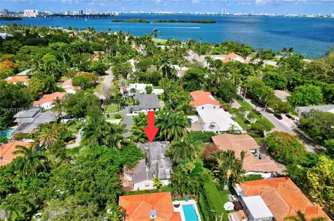 866 NE 72nd Street Miami FL 33138