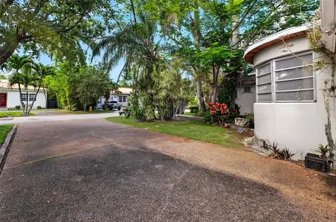 866 NE 72nd Street Miami FL 33138